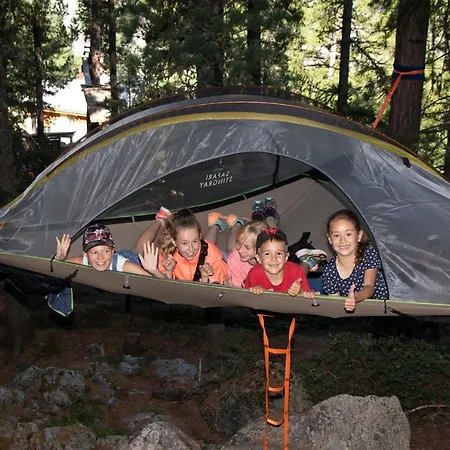 Baumzelte Robis Waldspielpark غراشن