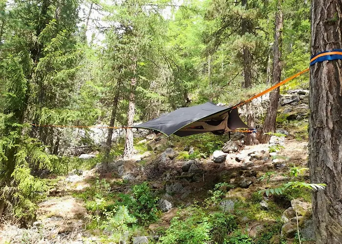 Baumzelte Robis Waldspielpark * 格雷兴